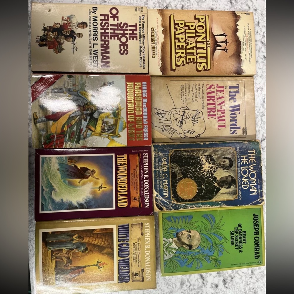 Book Lot -16 Assorted Book Titles